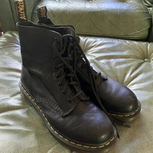 Dr. Marten Smooth Black Leather Boots Womens 7